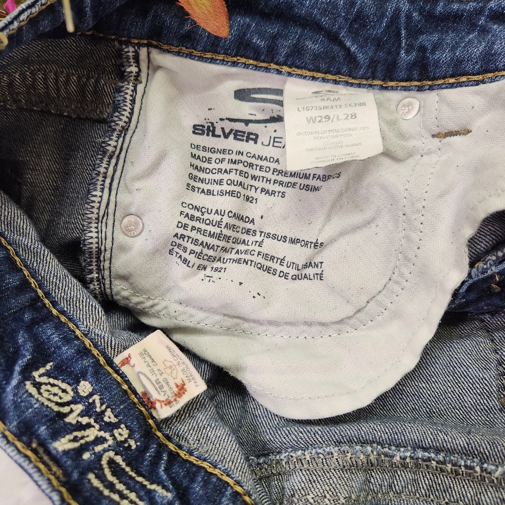 Silver Sam Distressed Jeans - Picture 6 of 6